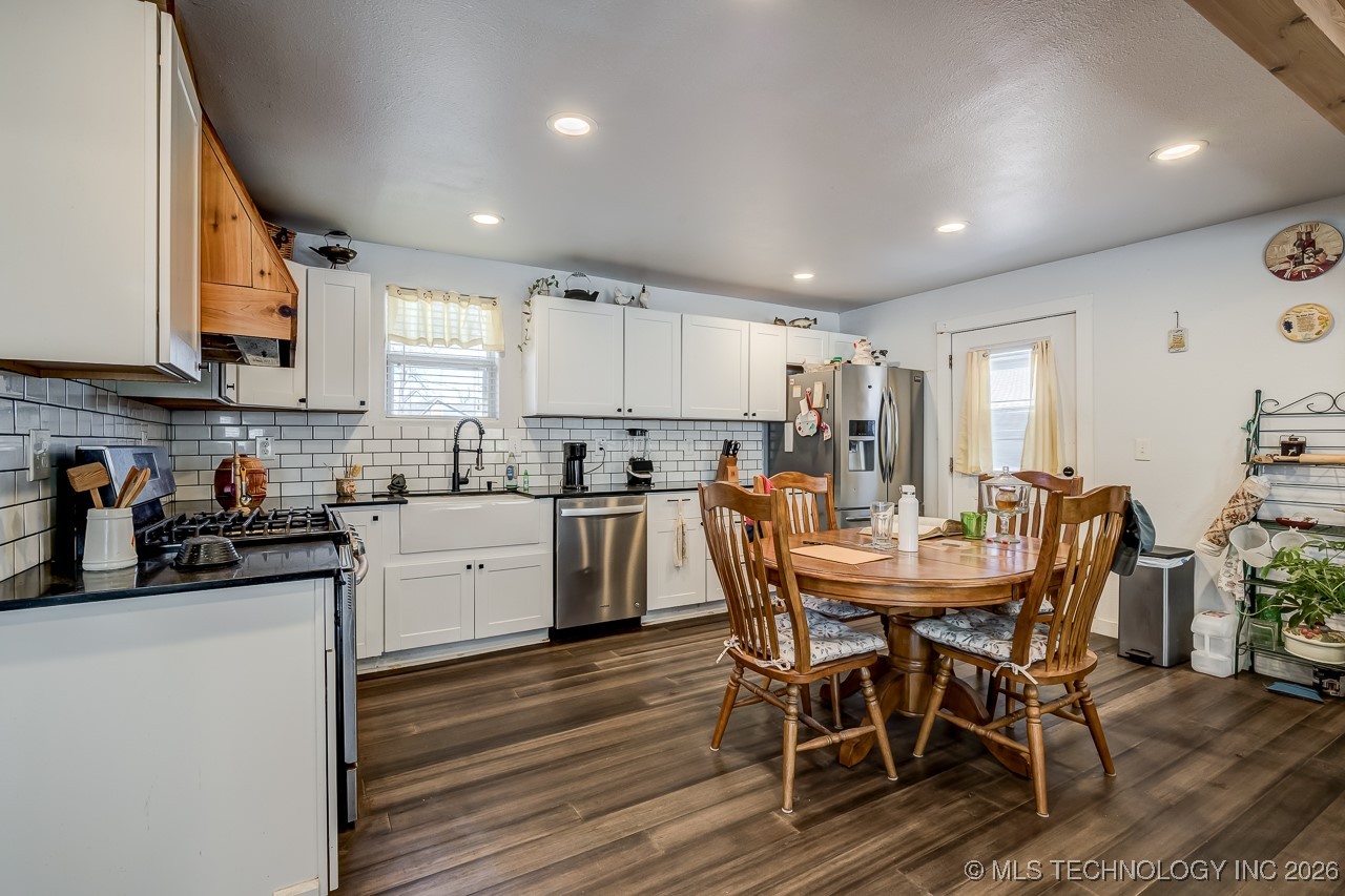 112 W First Street Coyle OK 73027