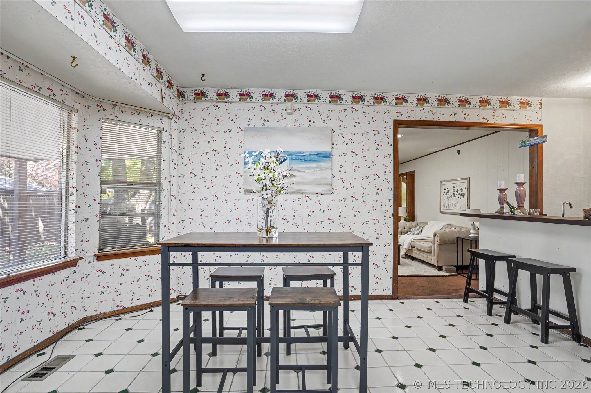 5706 S Columbia Place Tulsa OK 74105