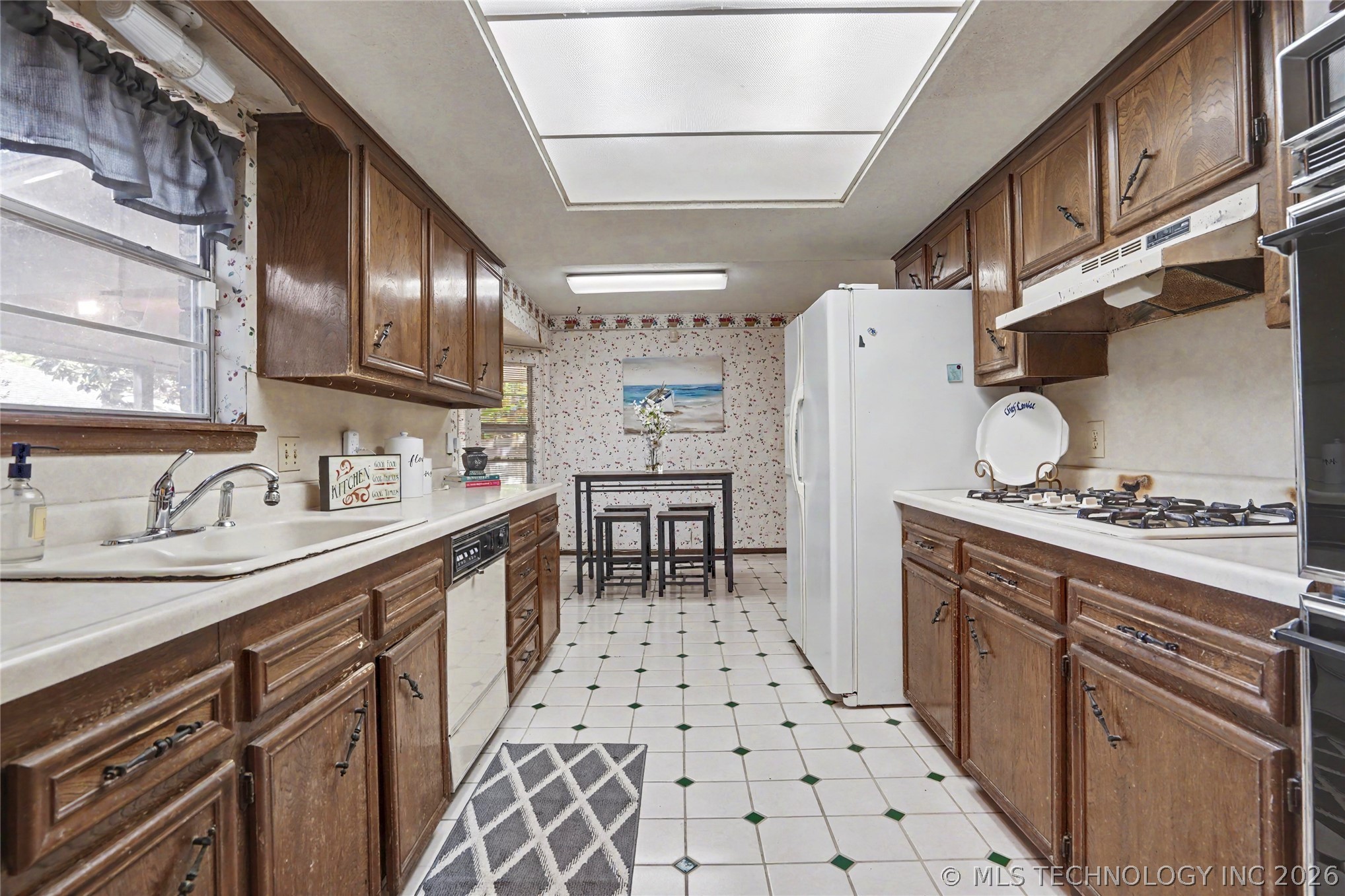 5706 S Columbia Place Tulsa OK 74105