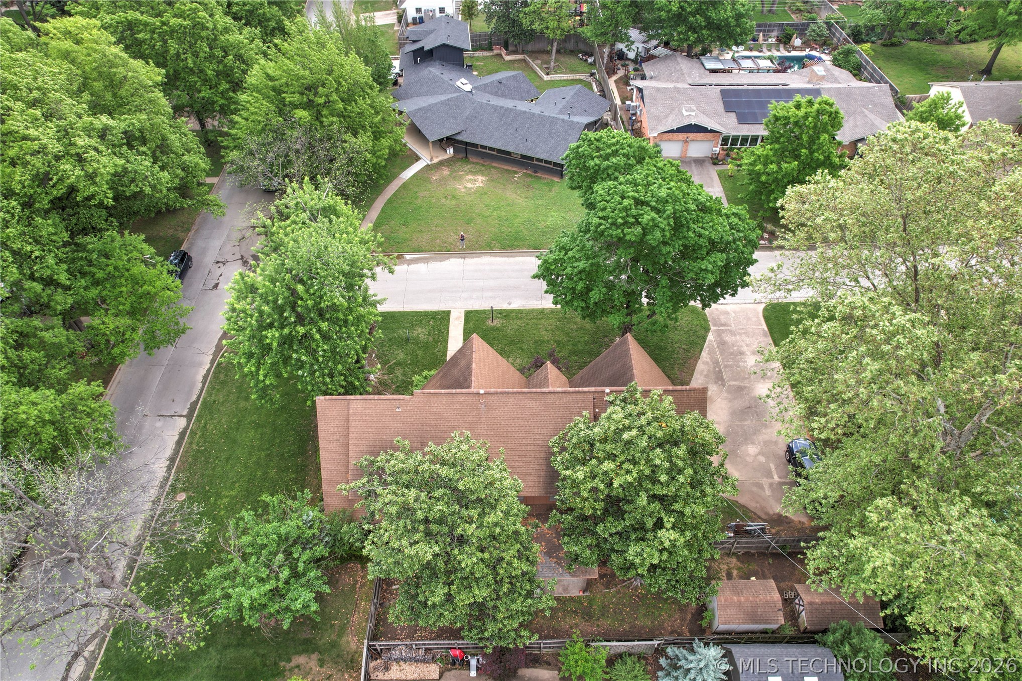 5706 S Columbia Place Tulsa OK 74105