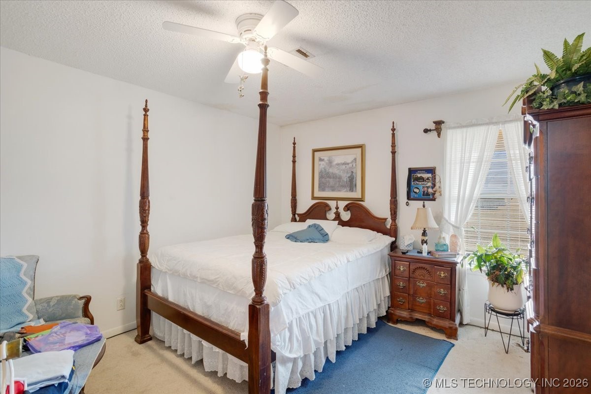 2276 State Route 70 E Calera OK 74730