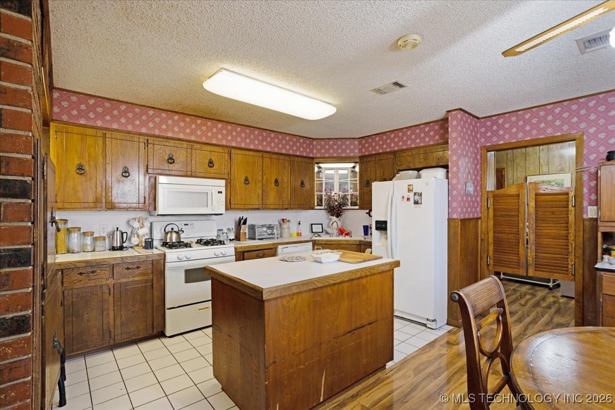 2276 State Route 70 E Calera OK 74730