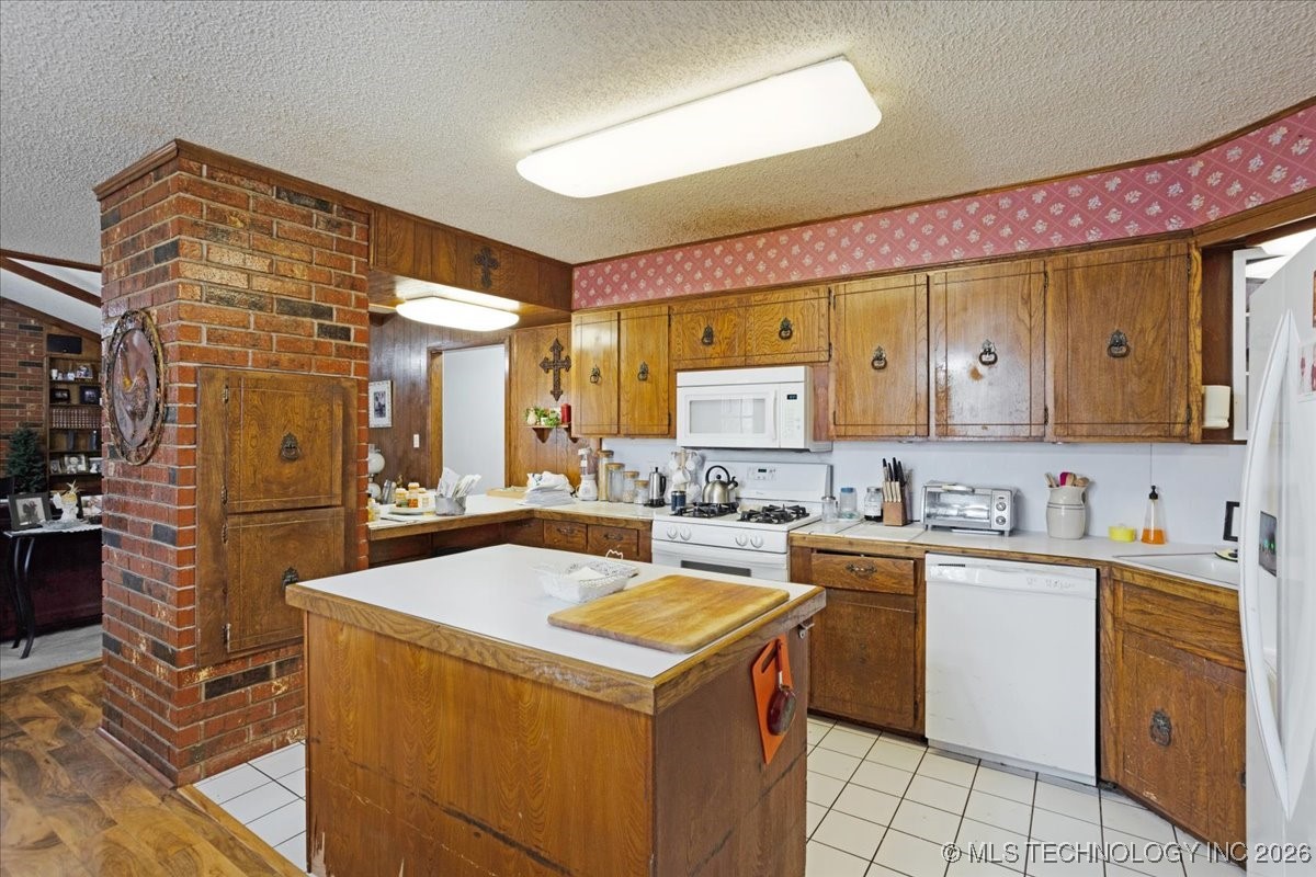 2276 State Route 70 E Calera OK 74730