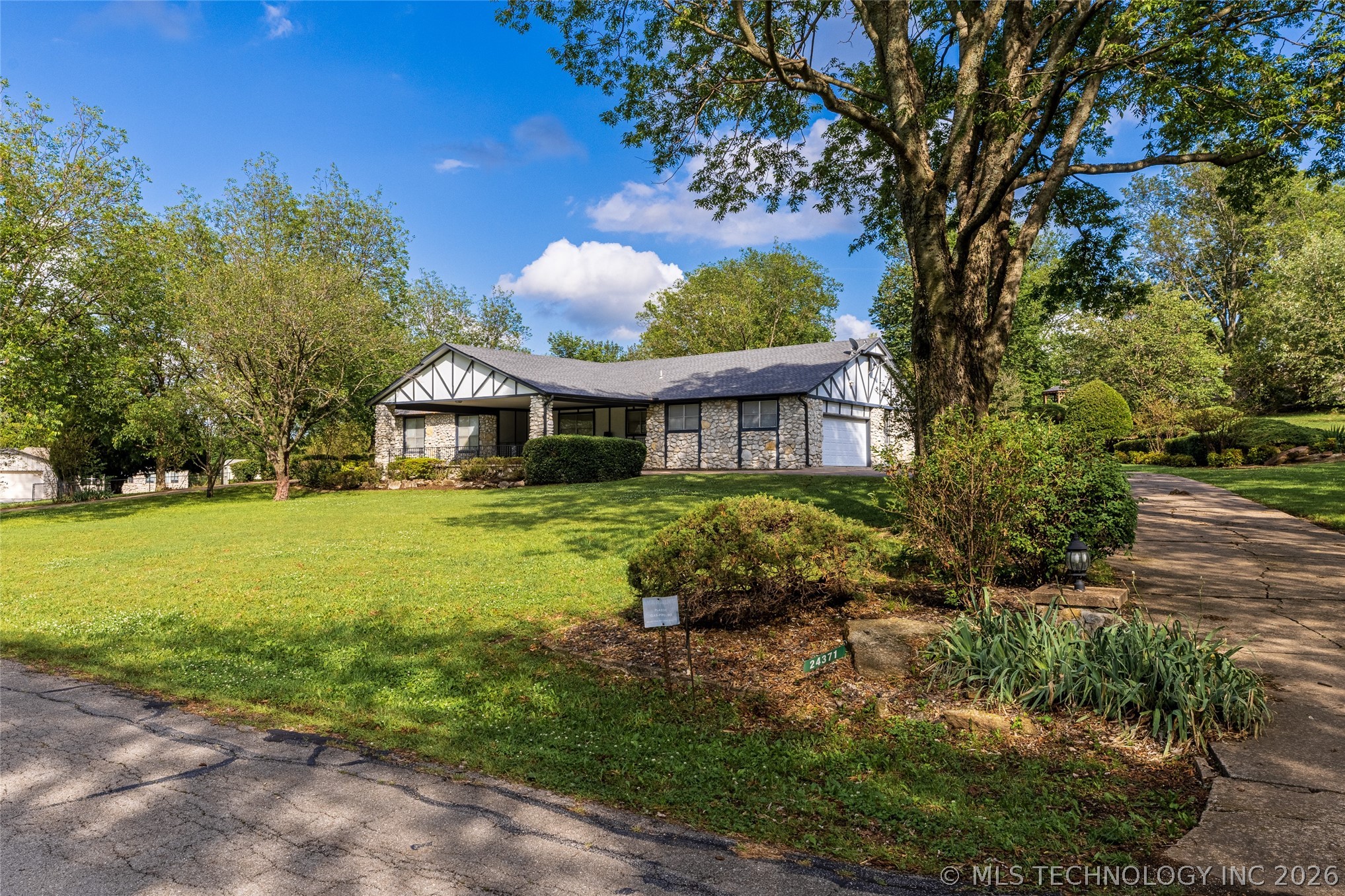 24371 S Lindley Drive Claremore OK 74019
