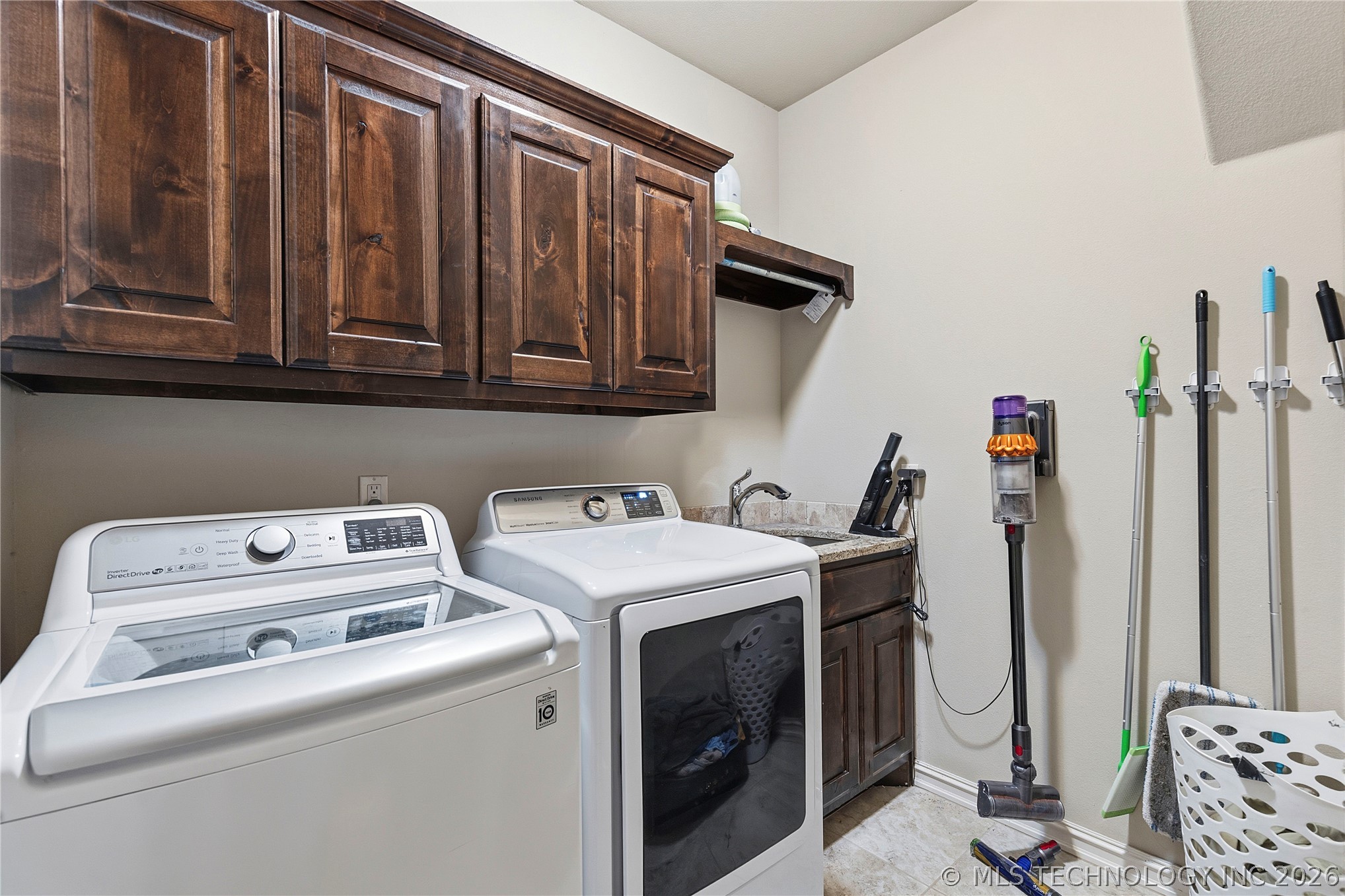 2813 W Edgewater Street Broken Arrow OK 74012