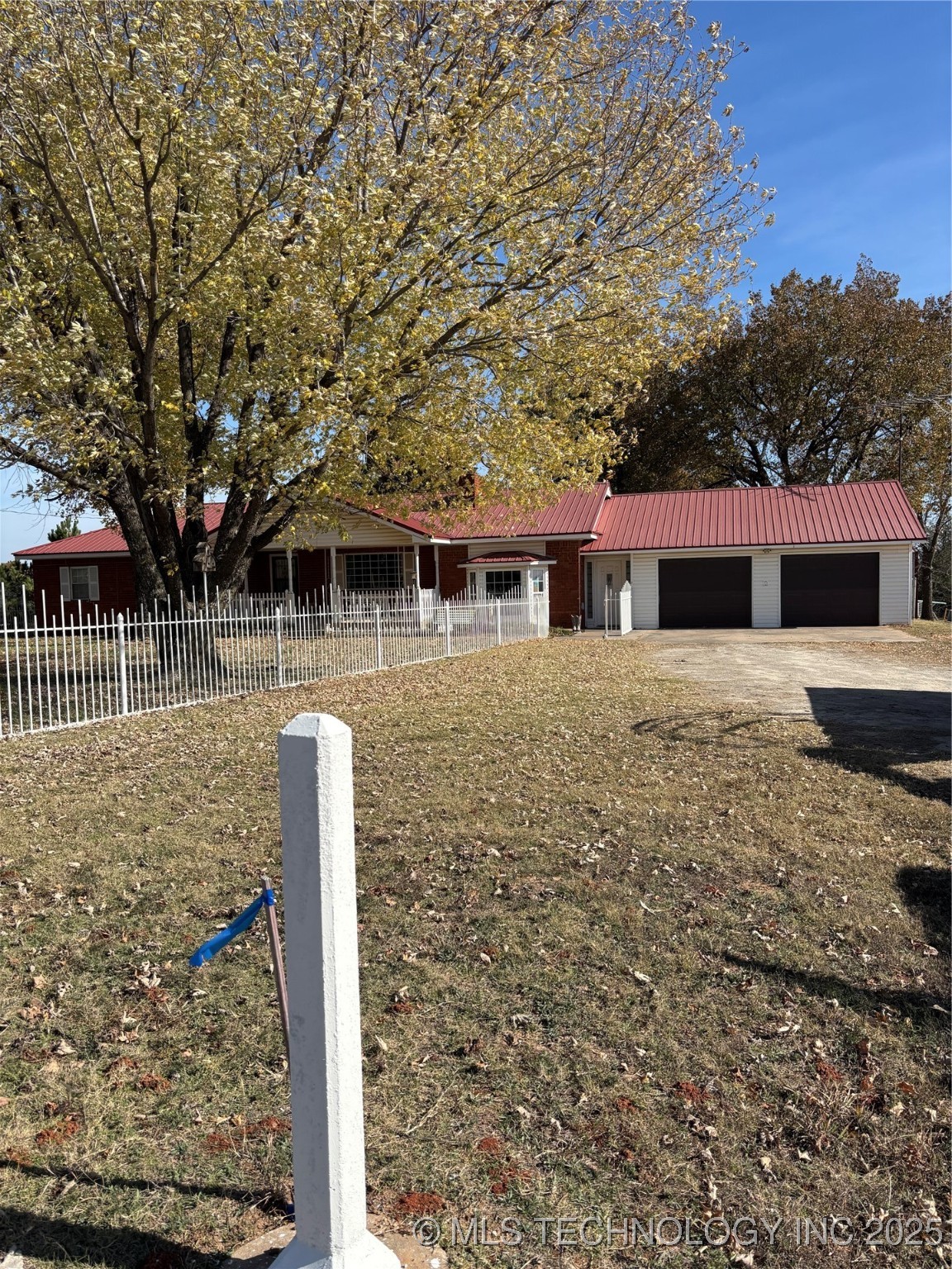3113 S Twin Mounds Street Yale OK 74085