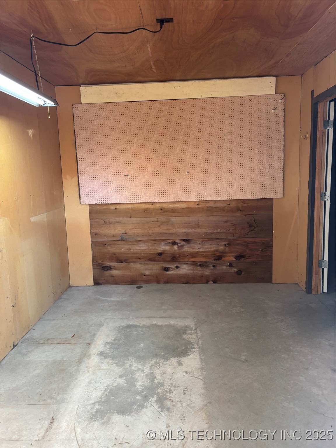 3113 S Twin Mounds Street Yale OK 74085