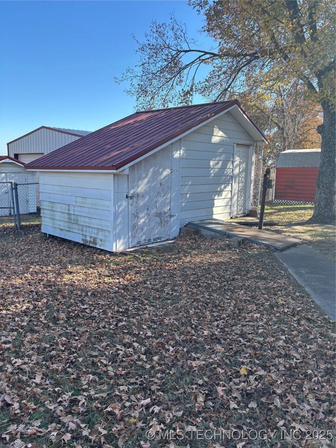 3113 S Twin Mounds Street Yale OK 74085
