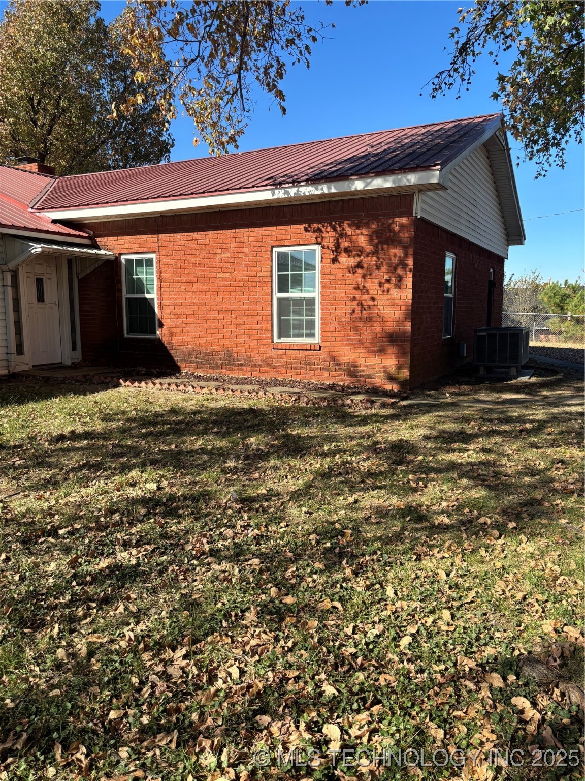 3113 S Twin Mounds Street Yale OK 74085