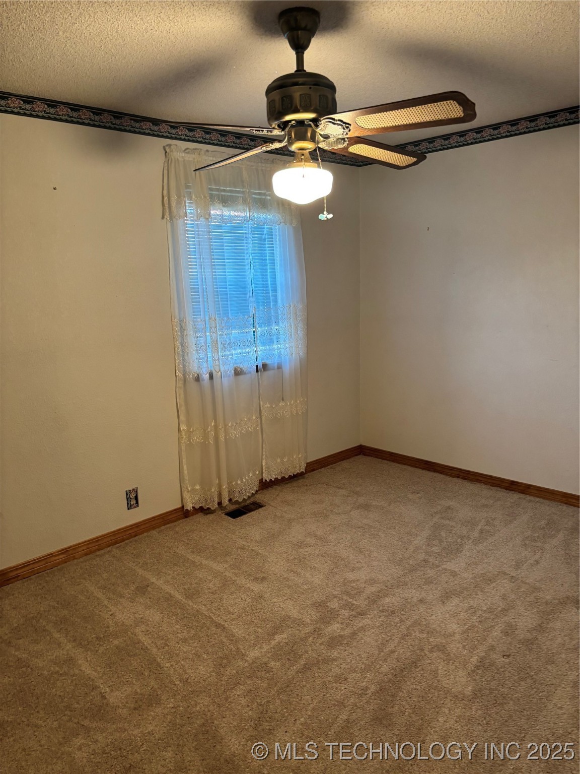 3113 S Twin Mounds Street Yale OK 74085