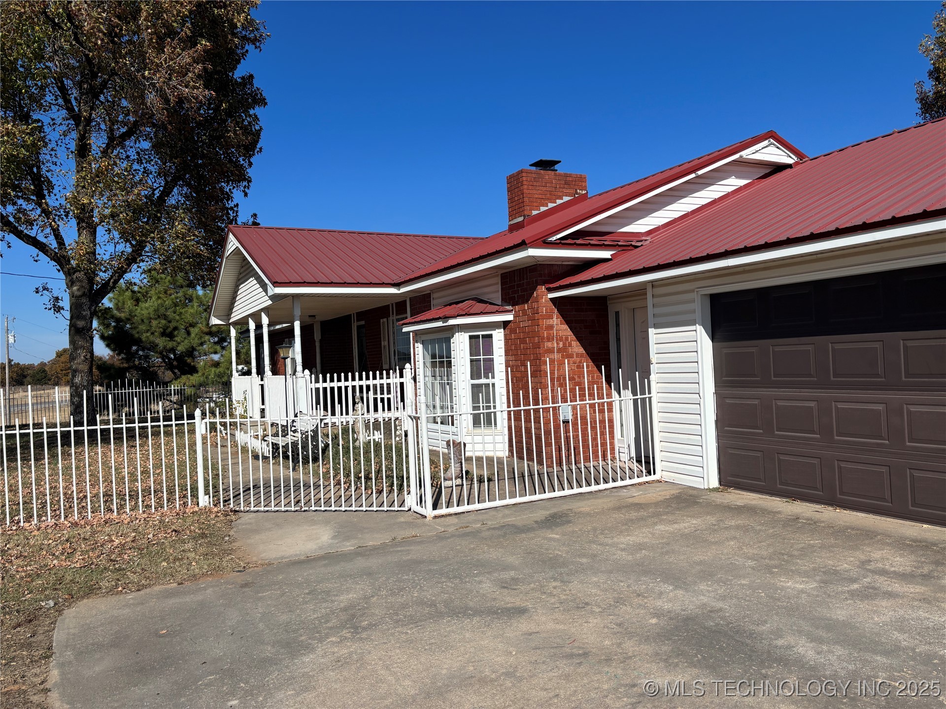 3113 S Twin Mounds Street Yale OK 74085