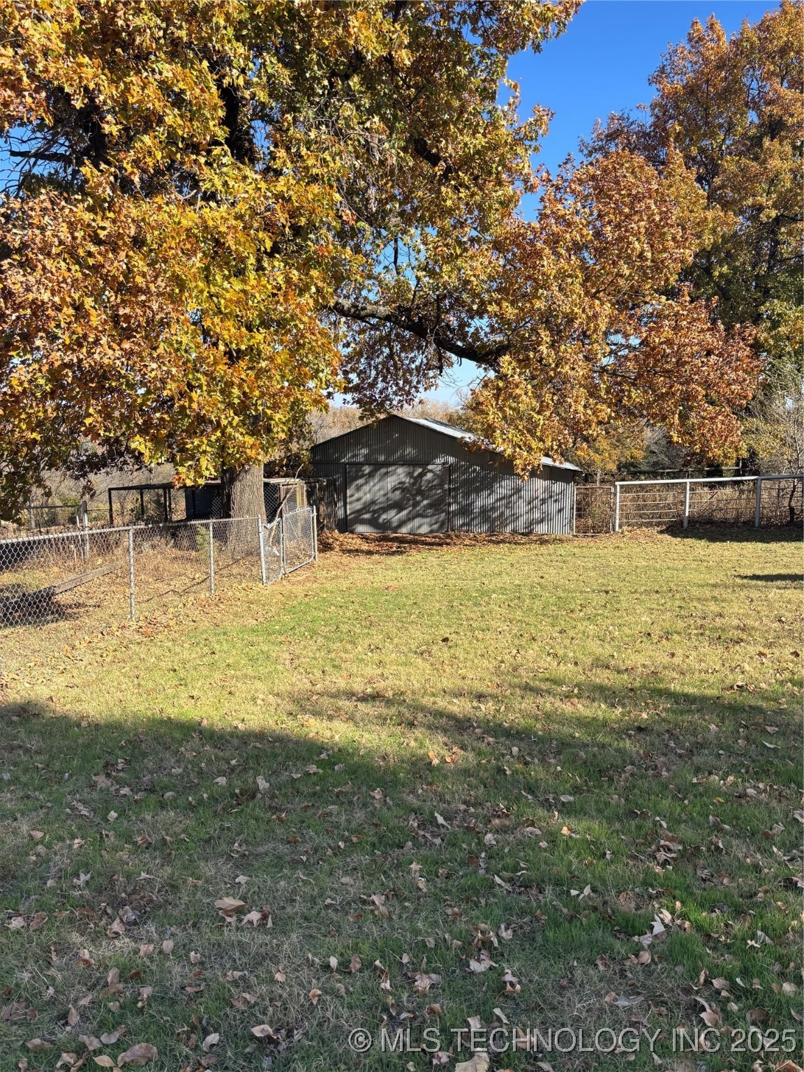 3113 S Twin Mounds Street Yale OK 74085