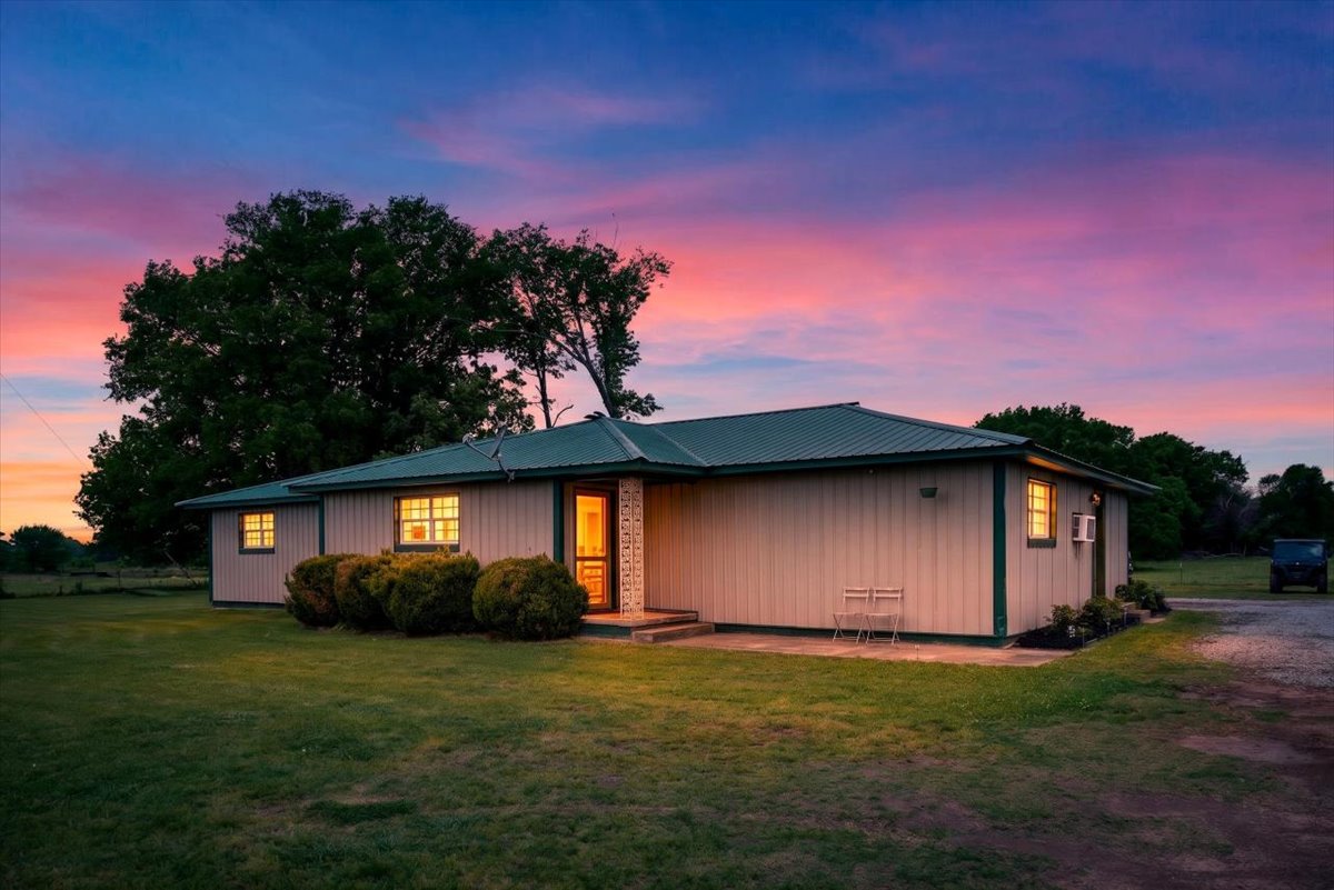 30253 W State Highway 31 Mccurtain OK 74944