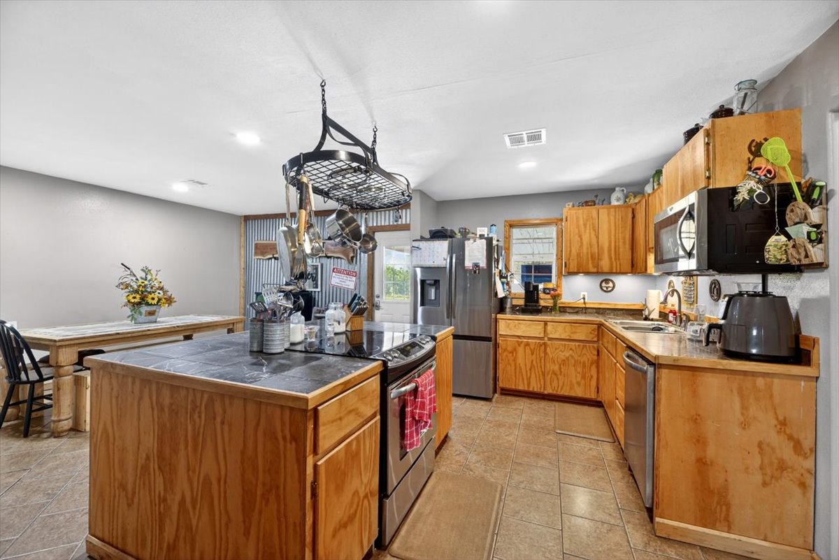 30253 W State Highway 31 Mccurtain OK 74944