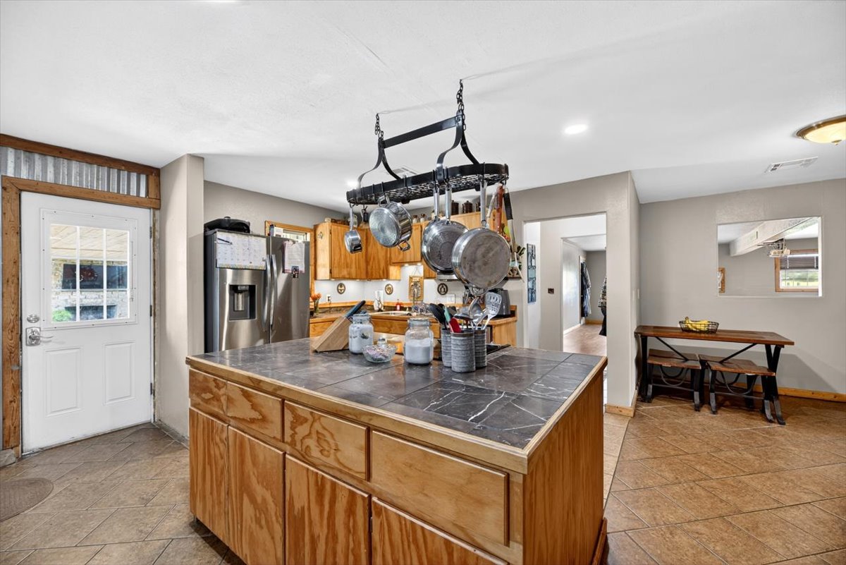 30253 W State Highway 31 Mccurtain OK 74944
