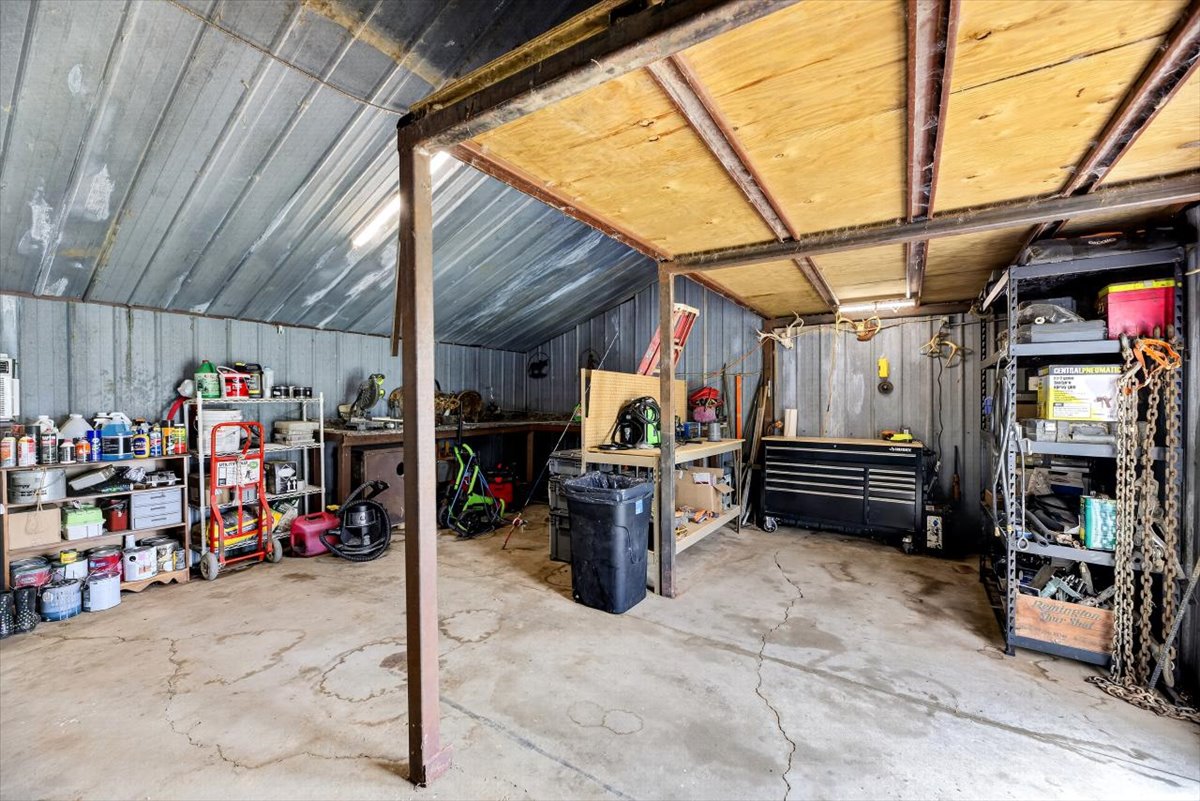 30253 W State Highway 31 Mccurtain OK 74944