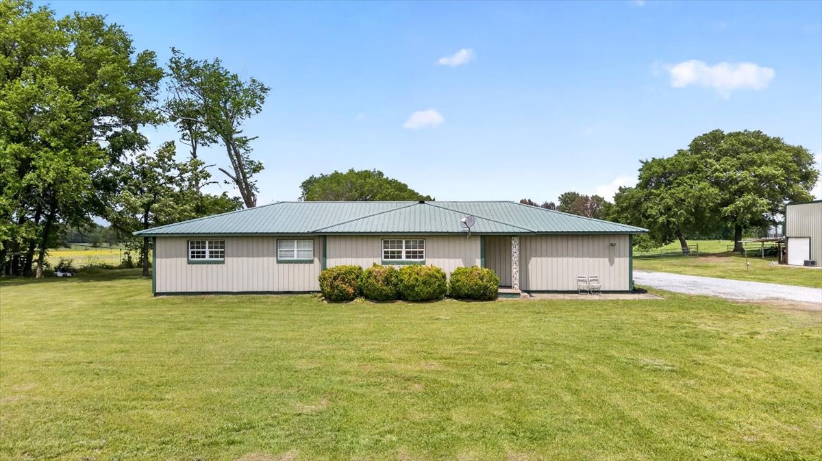 30253 W State Highway 31 Mccurtain OK 74944