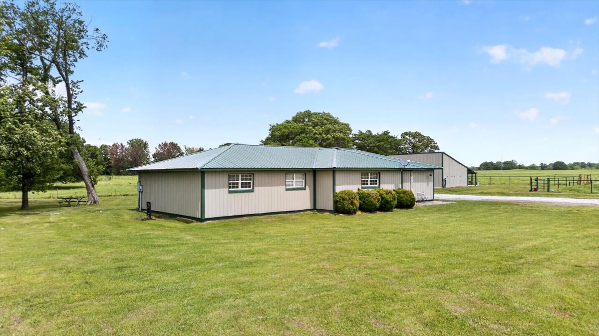 30253 W State Highway 31 Mccurtain OK 74944