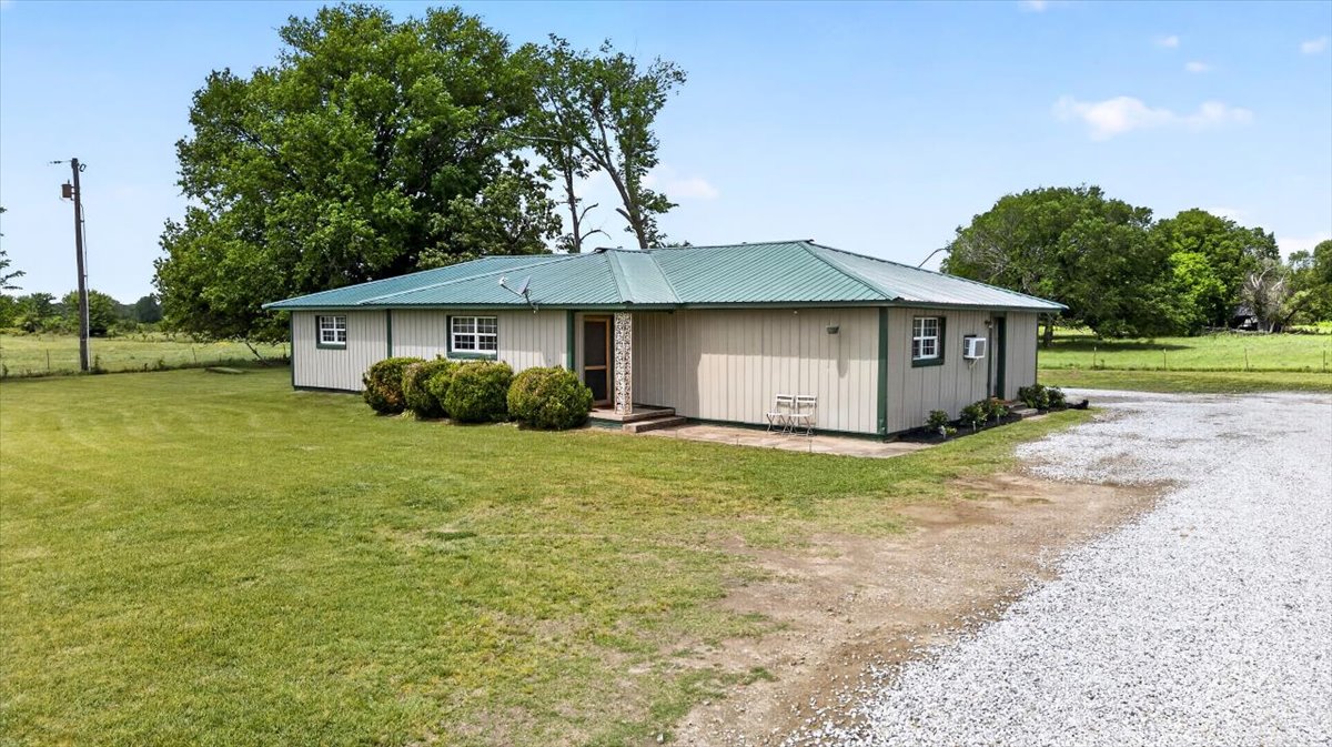 30253 W State Highway 31 Mccurtain OK 74944