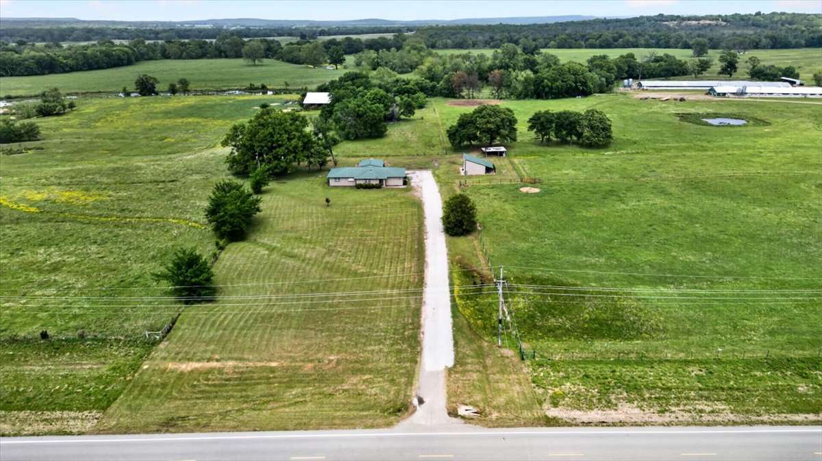 30253 W State Highway 31 Mccurtain OK 74944