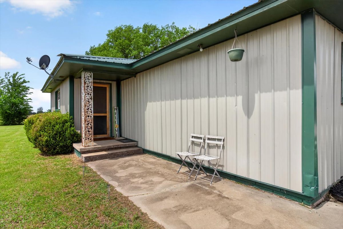 30253 W State Highway 31 Mccurtain OK 74944