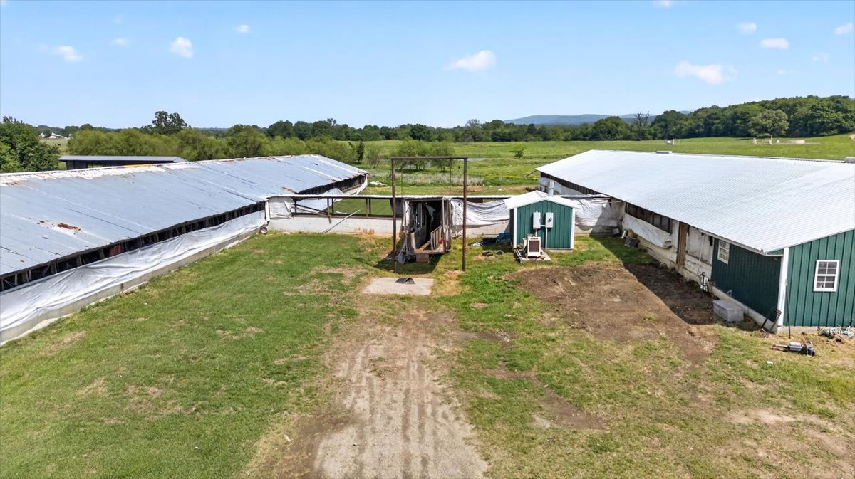 30253 W State Highway 31 Mccurtain OK 74944
