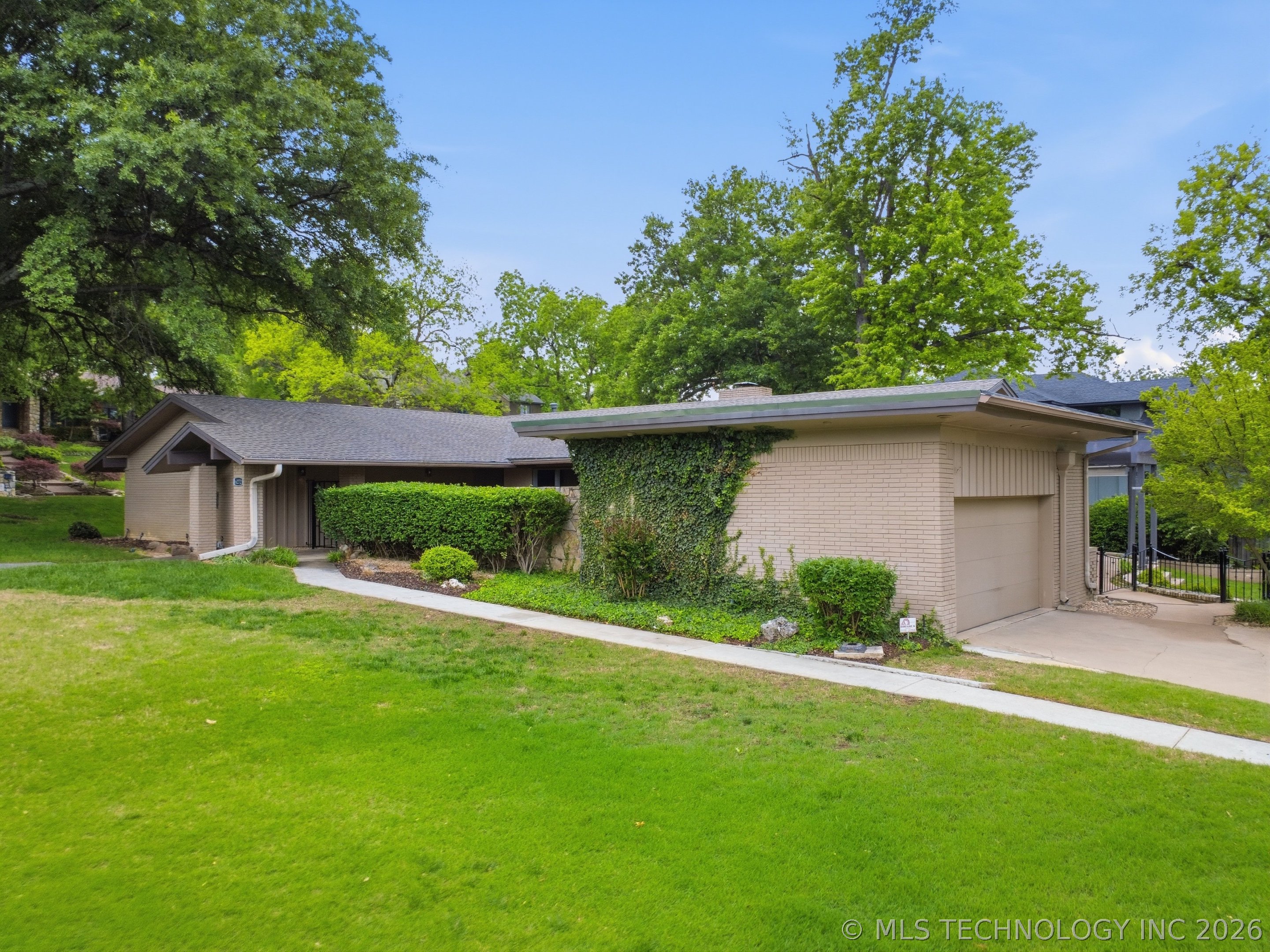 6272 S Jamestown Avenue Tulsa OK 74136