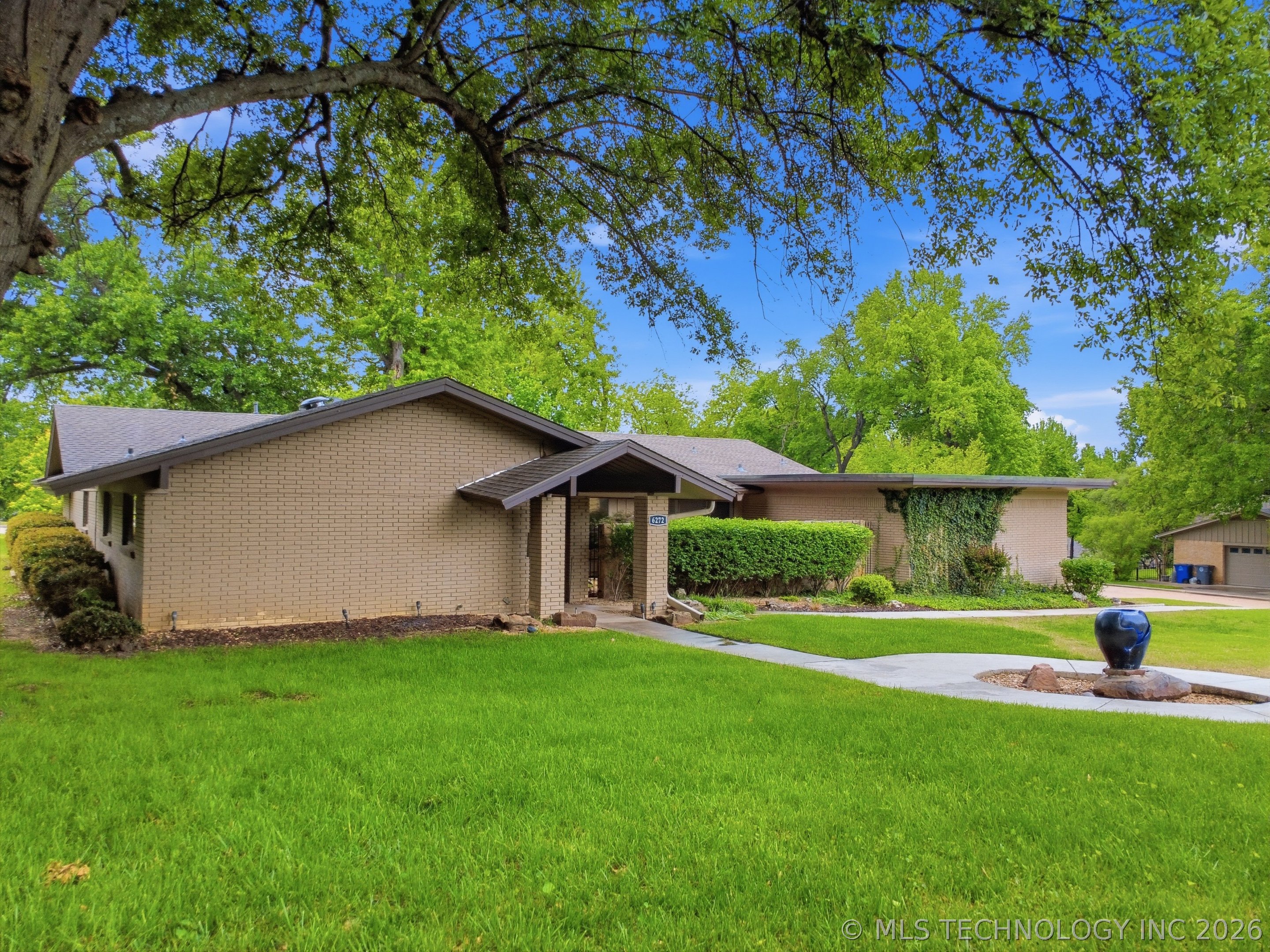 6272 S Jamestown Avenue Tulsa OK 74136