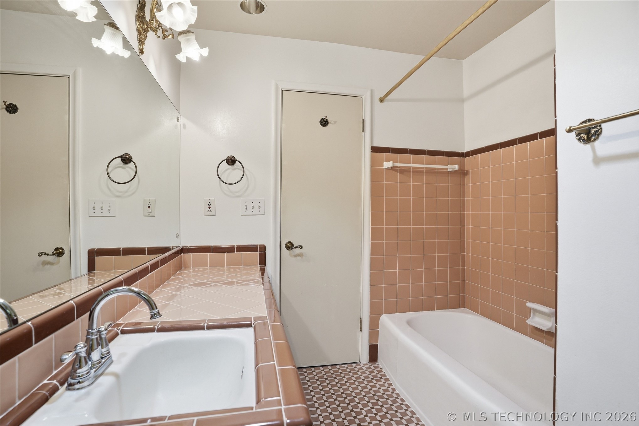 4003 E 52nd Street Tulsa OK 74135