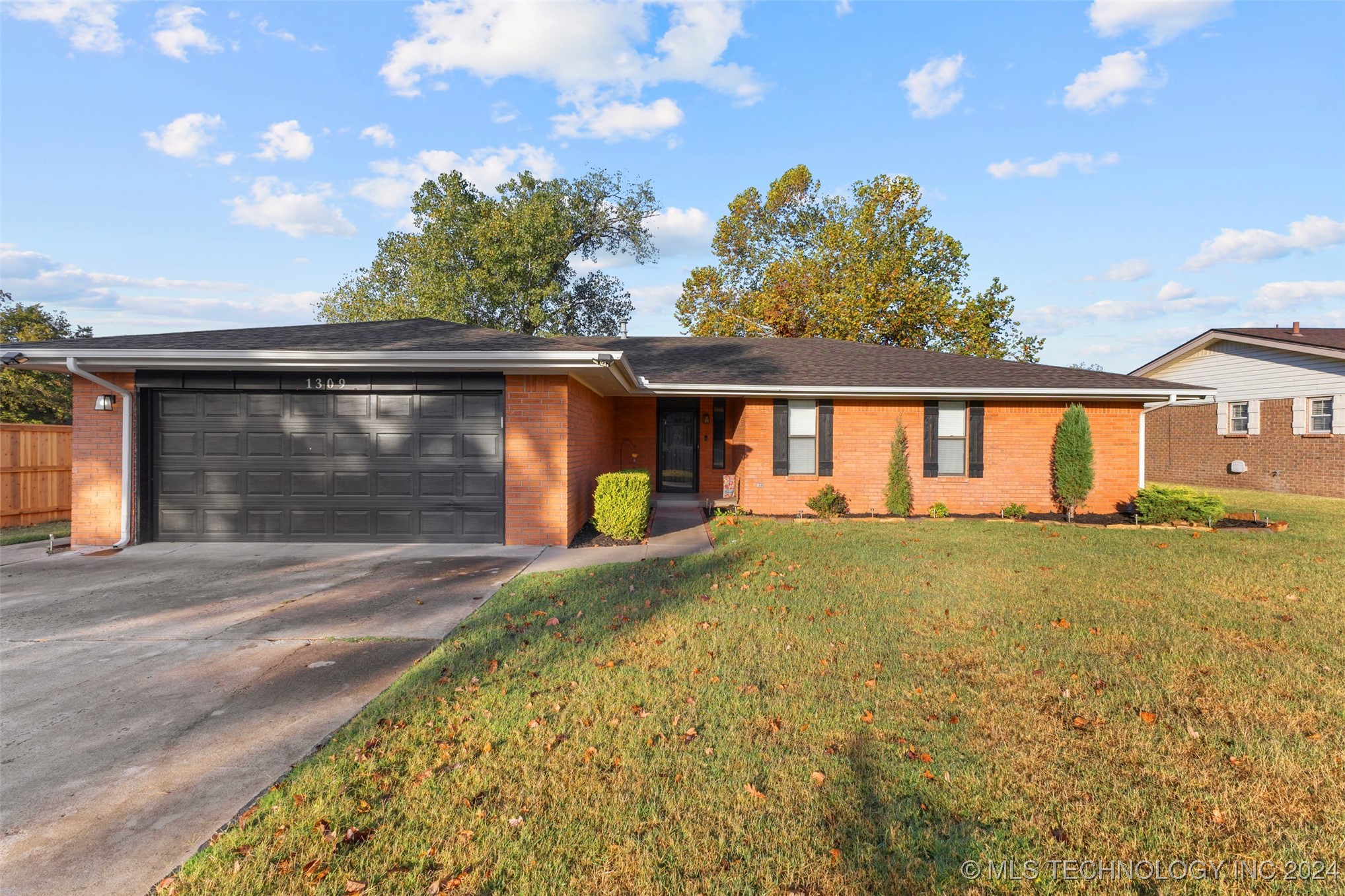 1309 Willow Brook Ada OK 74820