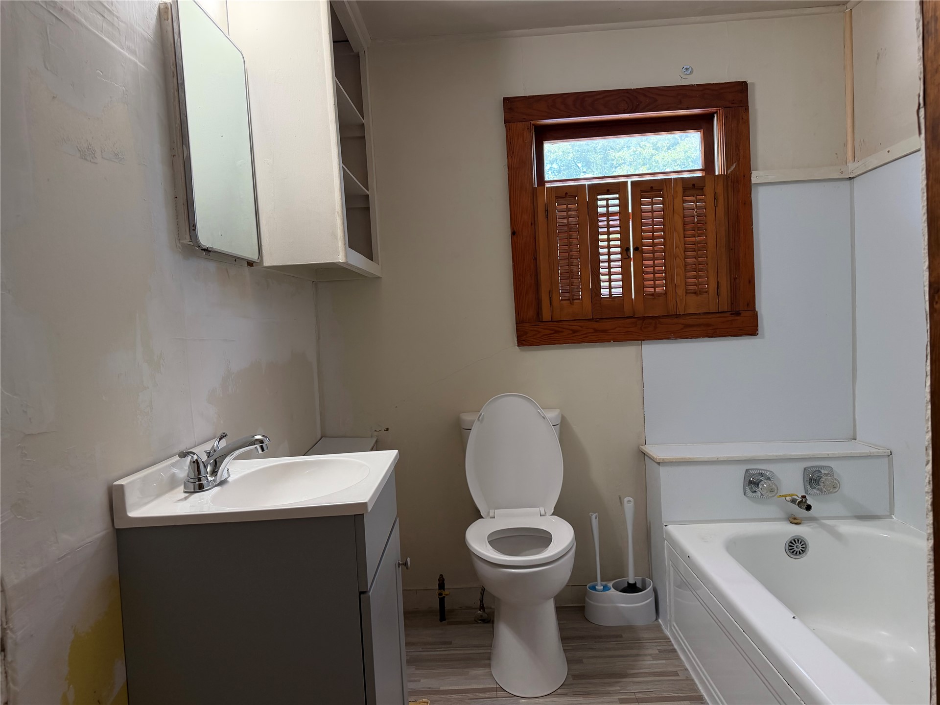 1319 E Modoc Avenue Nowata OK 74048