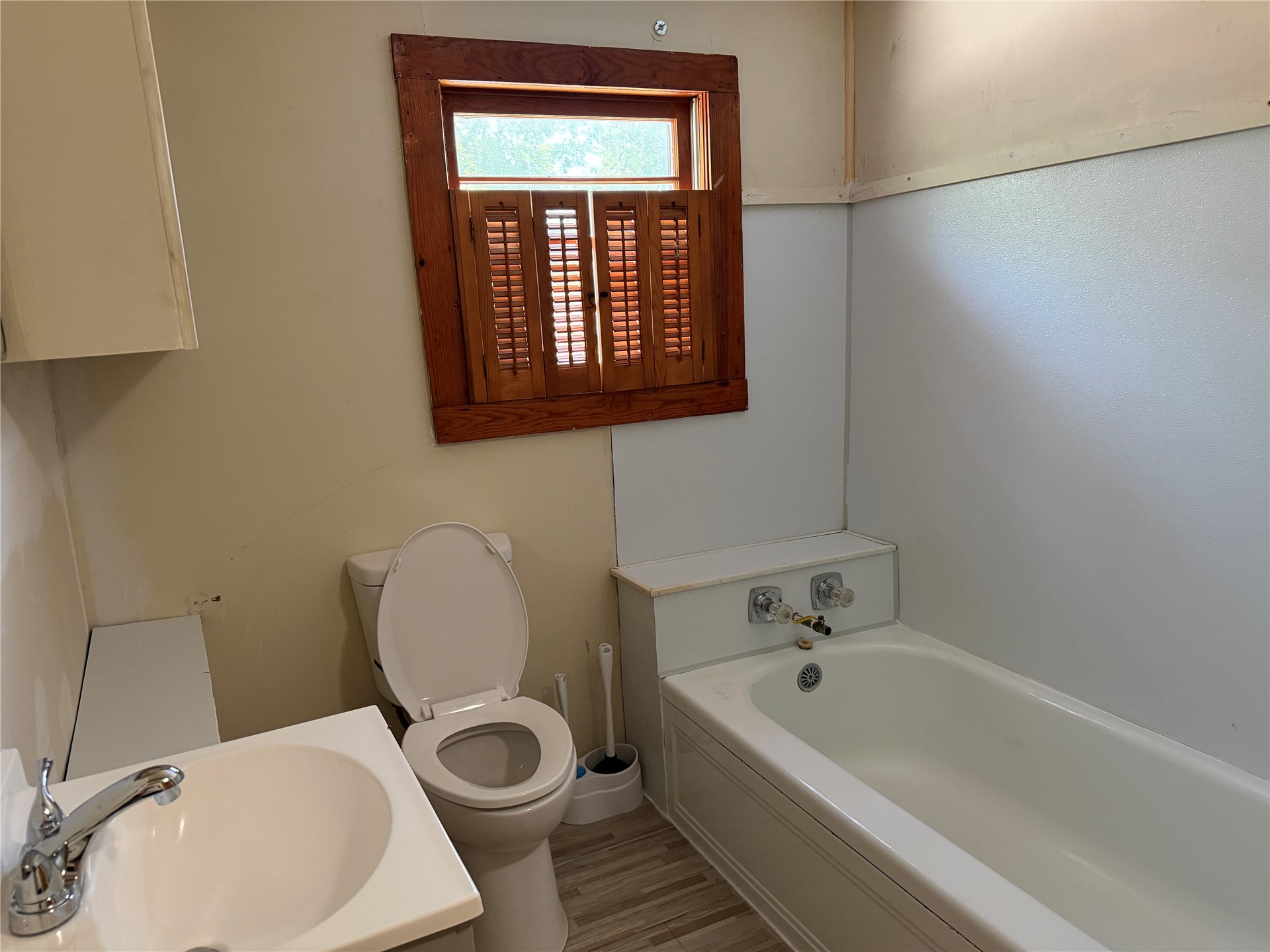 1319 E Modoc Avenue Nowata OK 74048