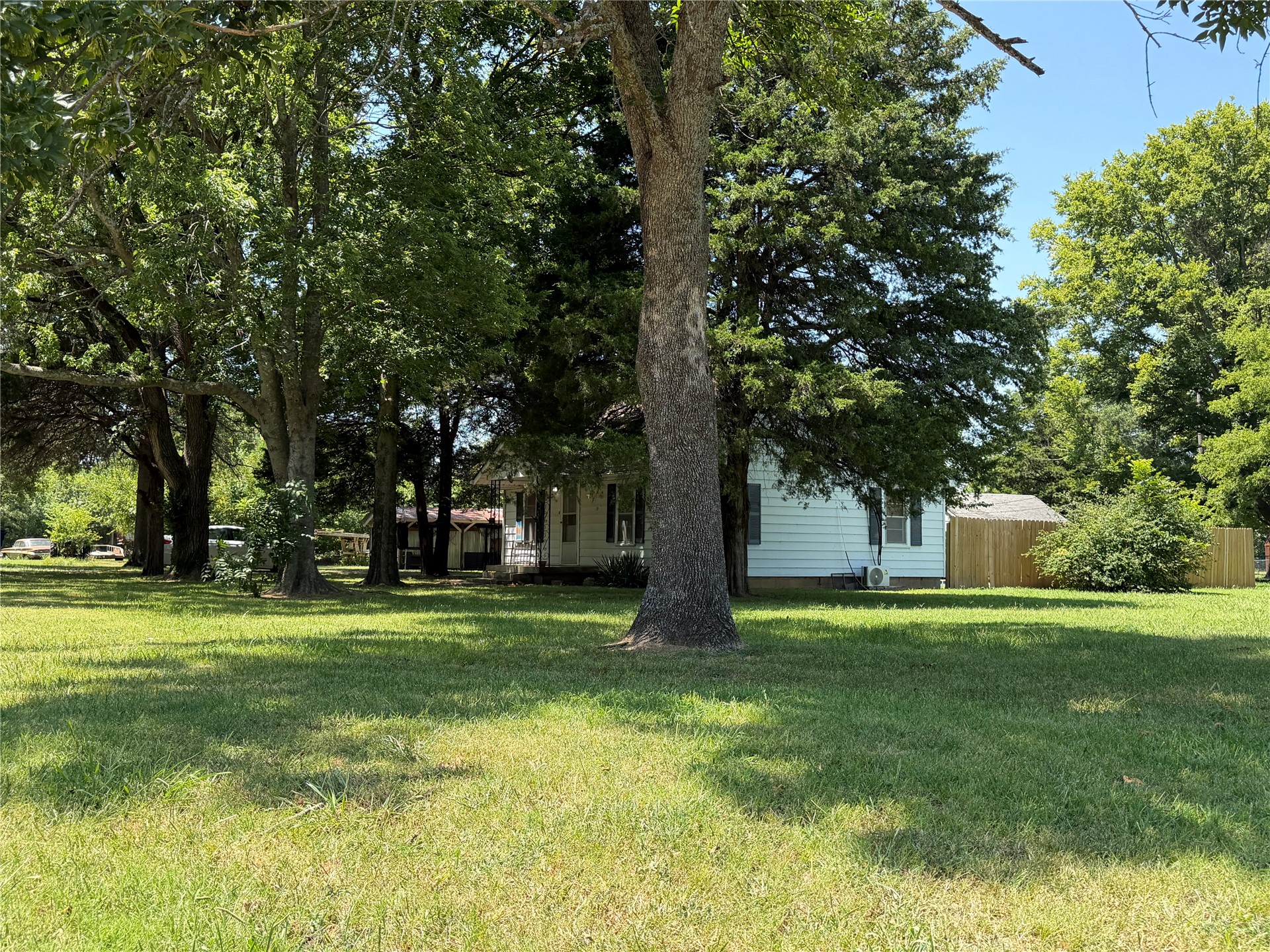 1319 E Modoc Avenue Nowata OK 74048