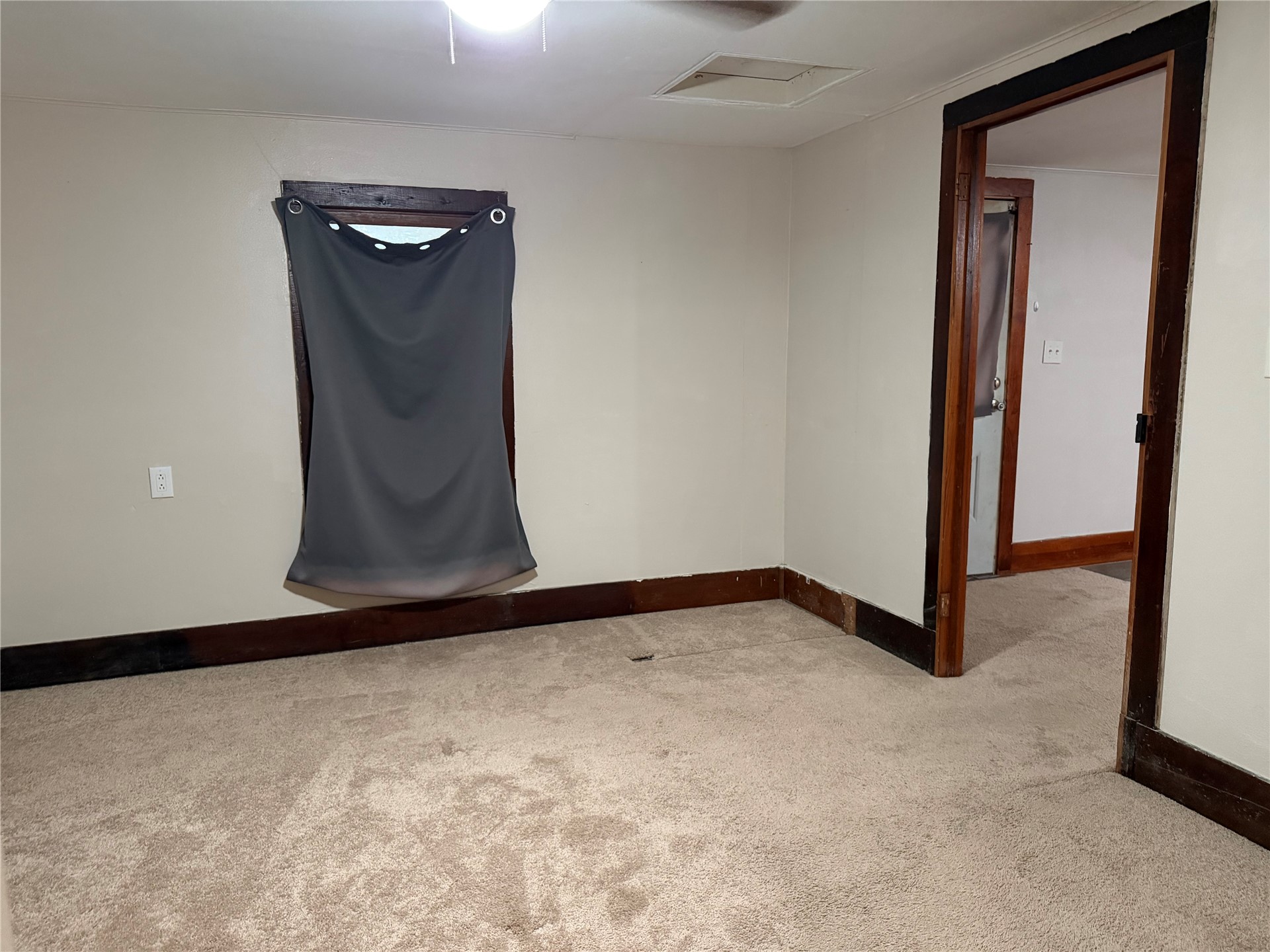 1319 E Modoc Avenue Nowata OK 74048