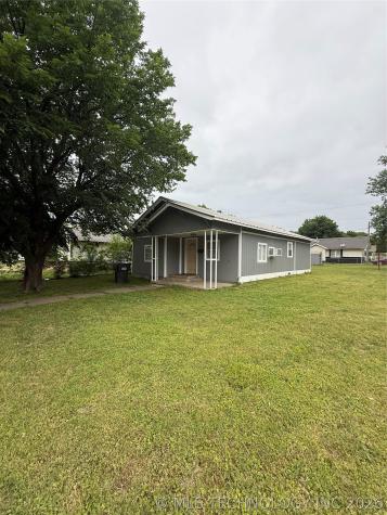 1202 W Division Street Henryetta OK 74437