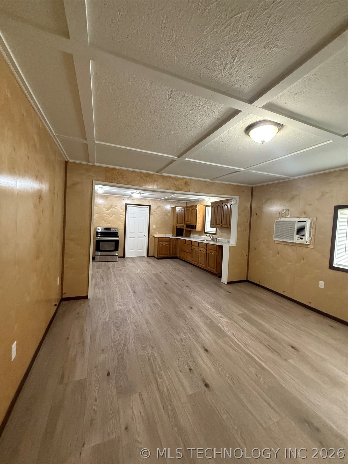 1202 W Division Street Henryetta OK 74437