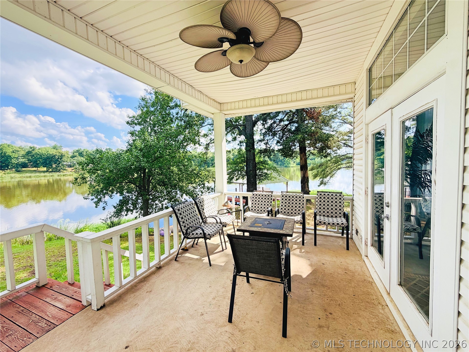1122 Peninsula Drive Fort Towson OK 74735