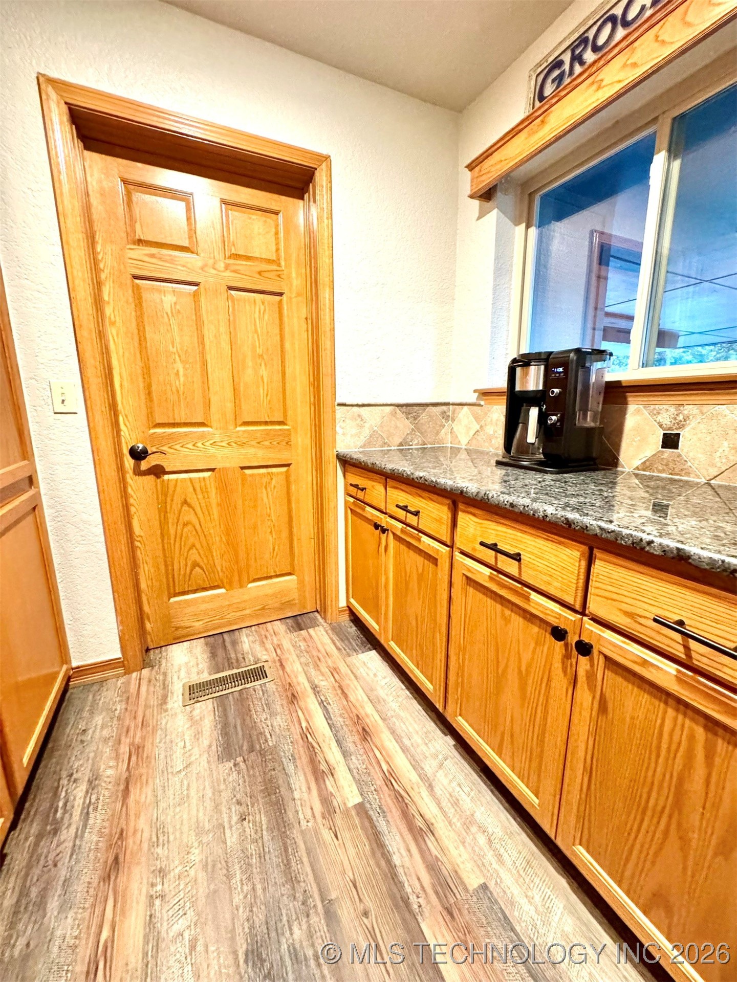 1048 Robin Hood Road Eufaula OK 74432
