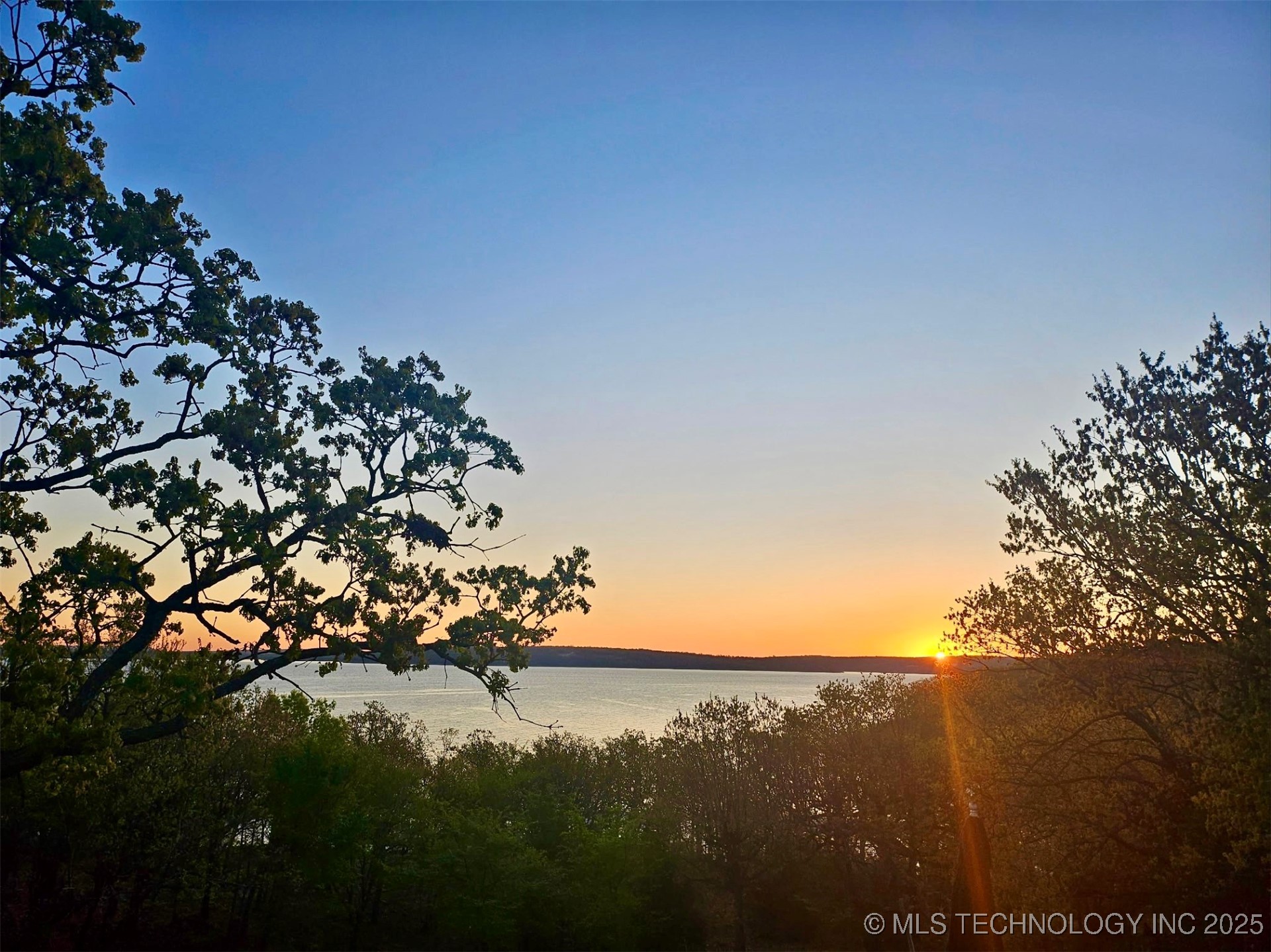 1048 Robin Hood Road Eufaula OK 74432