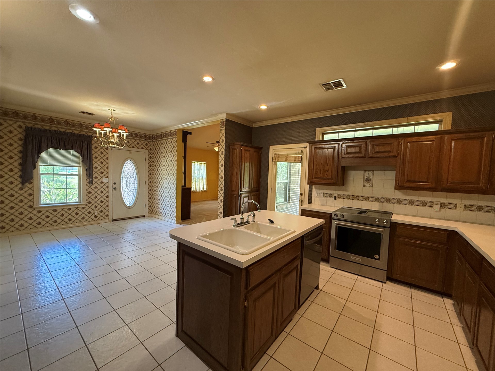 1628 N Country Club Muskogee OK 74403