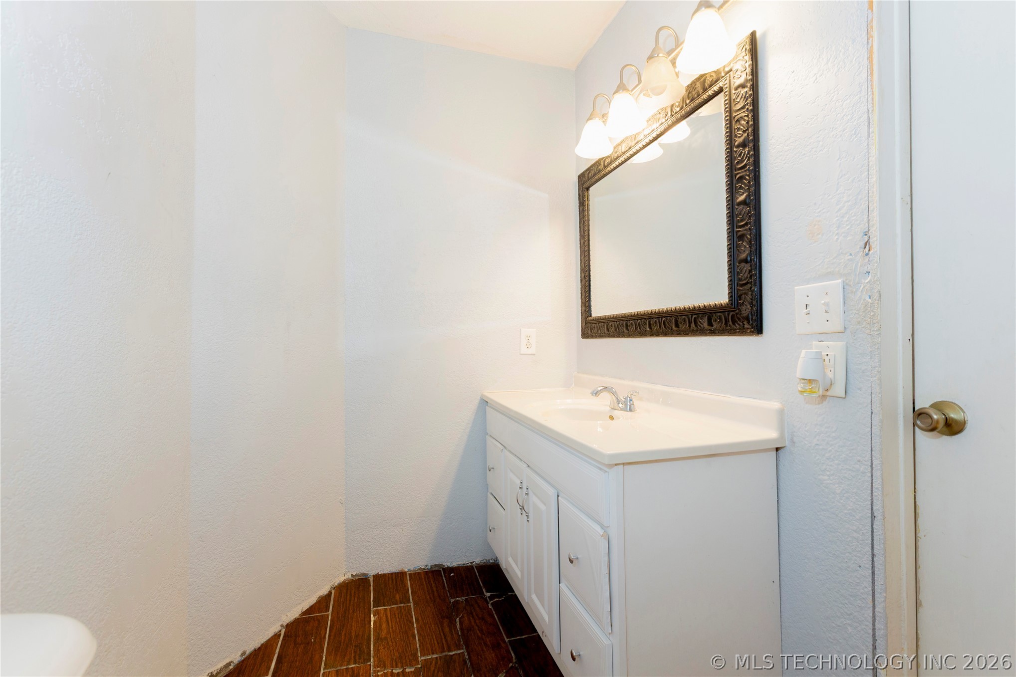 707 N 2nd Street Quinton OK 74561