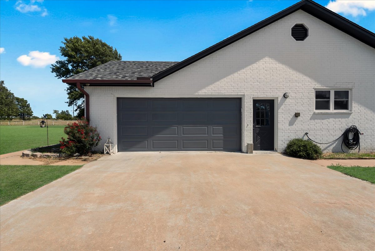 570 Tee Pee Road Hominy OK 74035