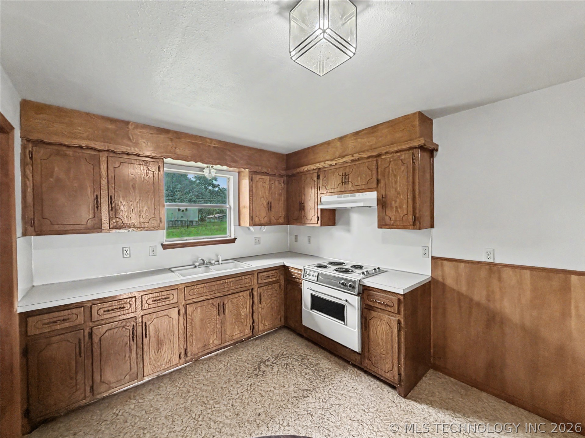1102 W 1st Street Tahlequah OK 74464