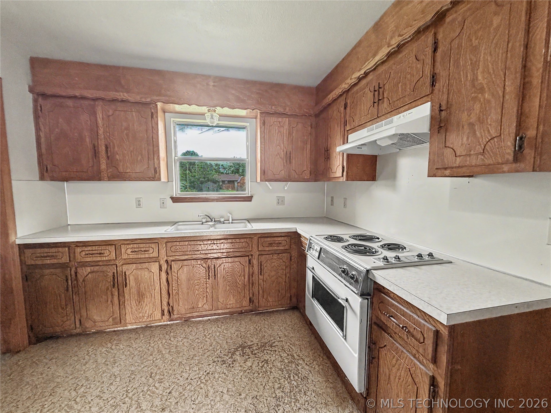 1102 W 1st Street Tahlequah OK 74464