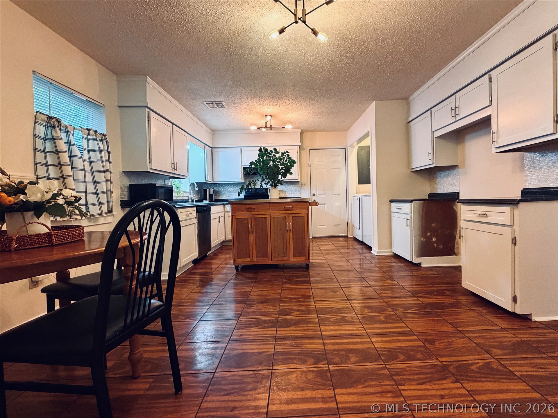 419 S 37th West Avenue Tulsa OK 74127