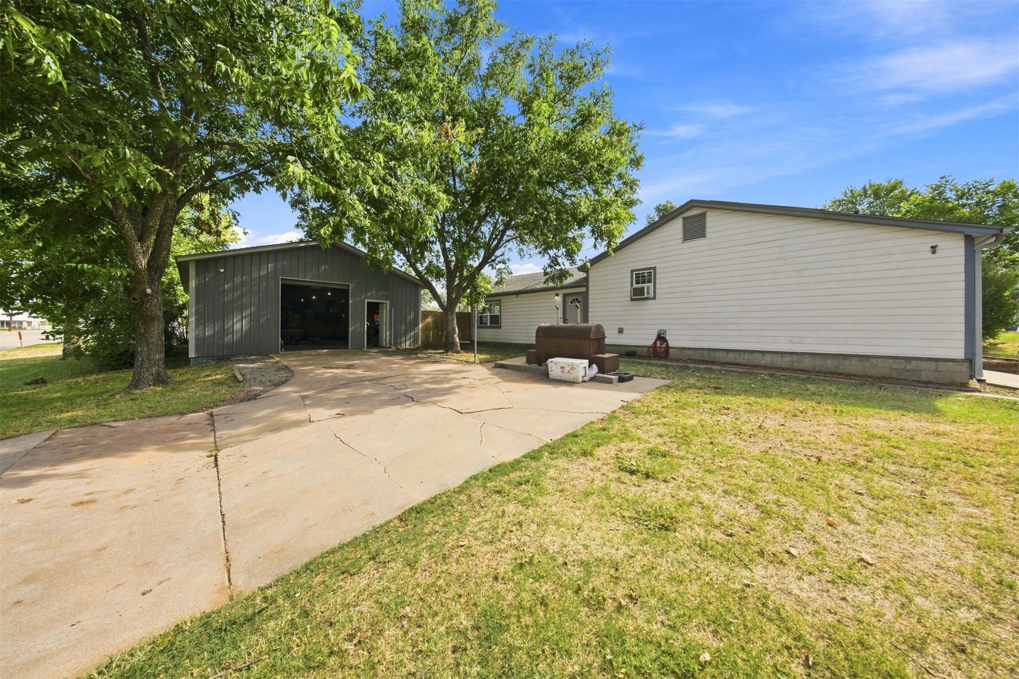 1408 E Cherry Street E Cushing OK 74023