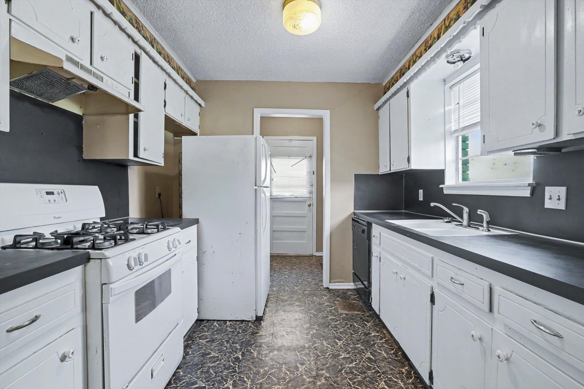 11647 E 36th Street Tulsa OK 74146