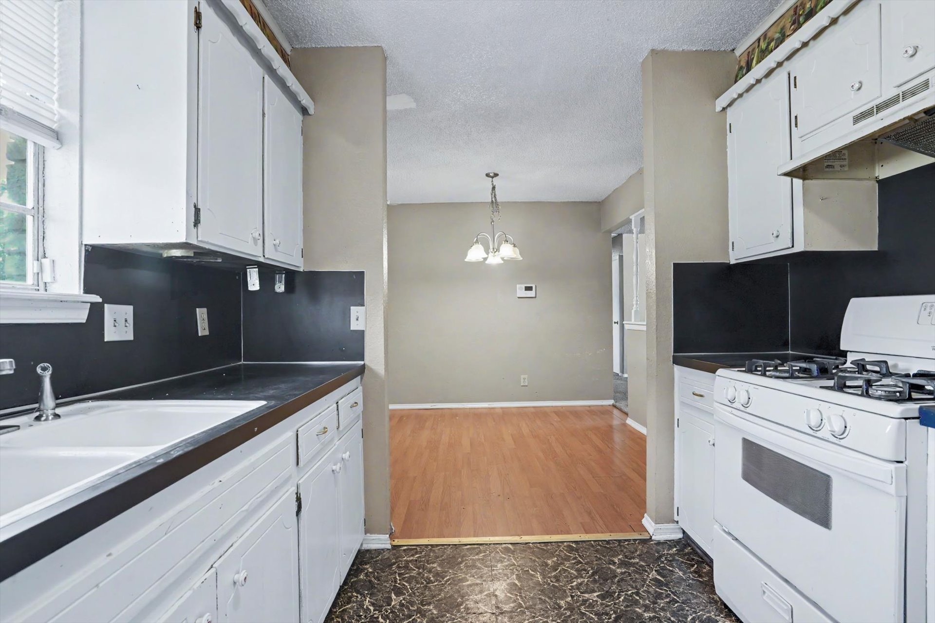 11647 E 36th Street Tulsa OK 74146