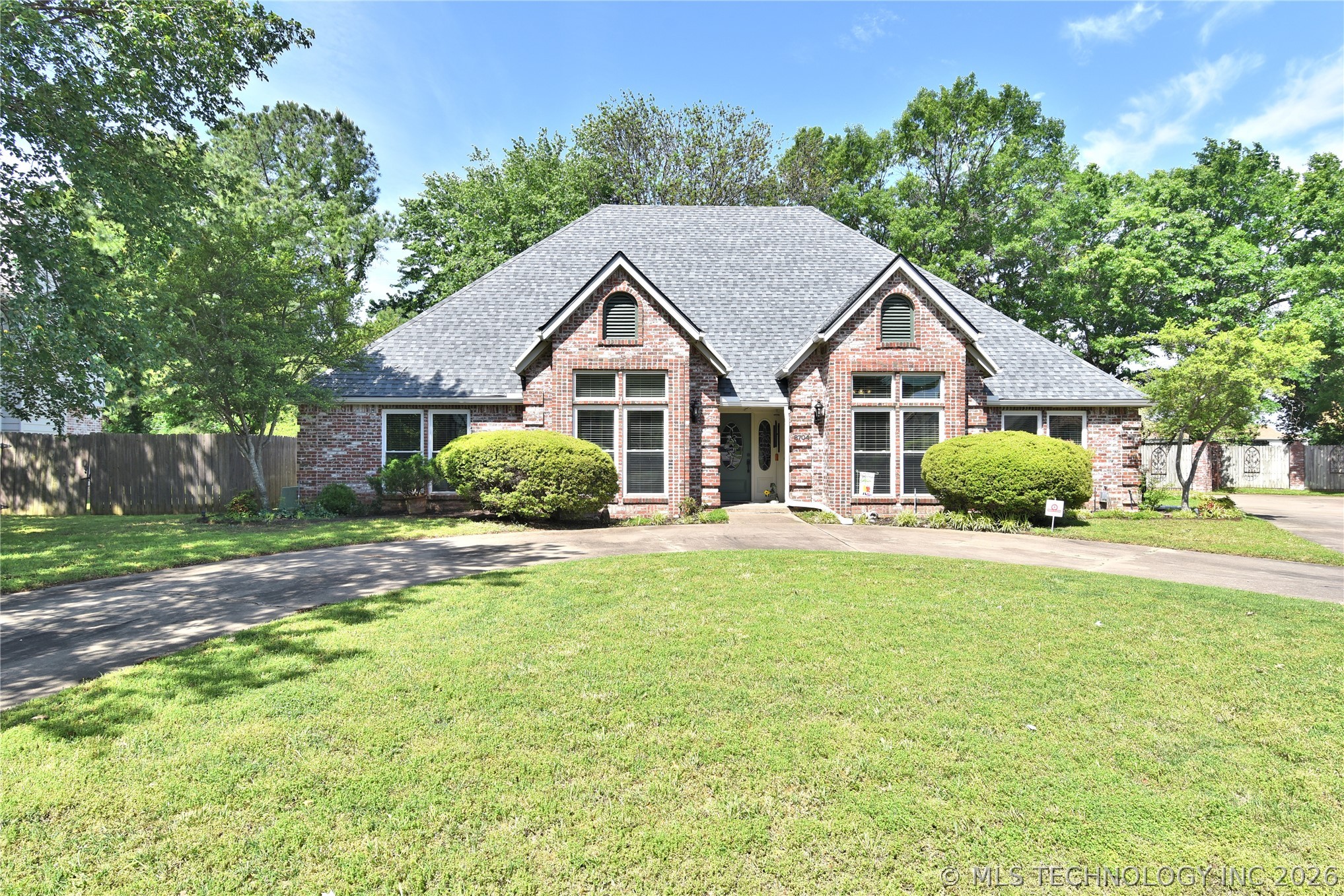 8704 S Delaware Place Tulsa OK 74137