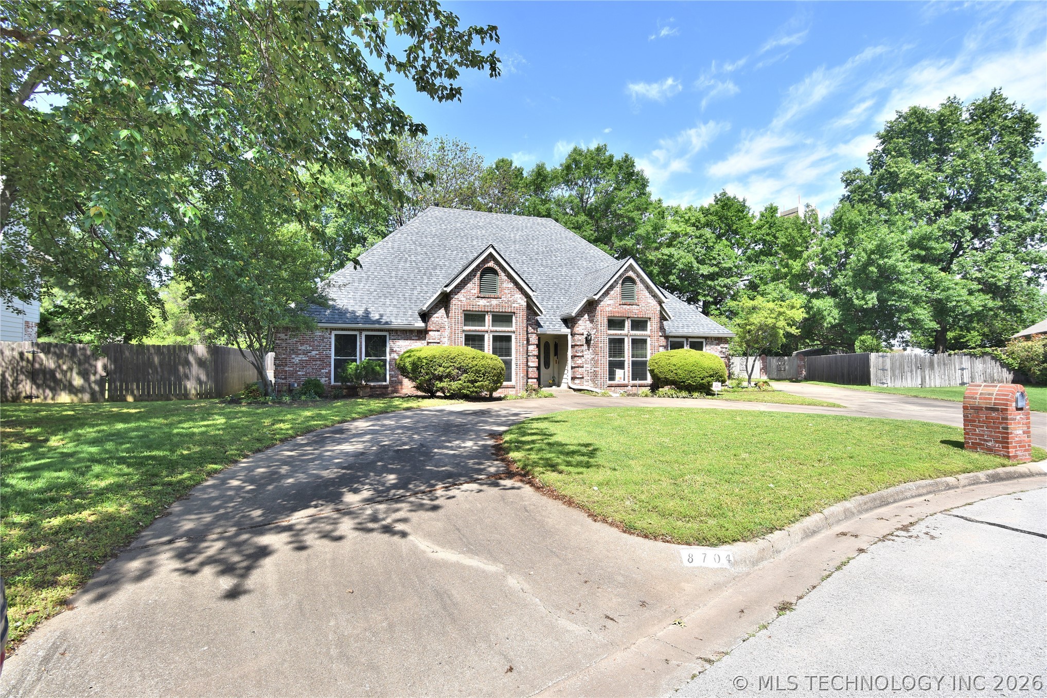 8704 S Delaware Place Tulsa OK 74137